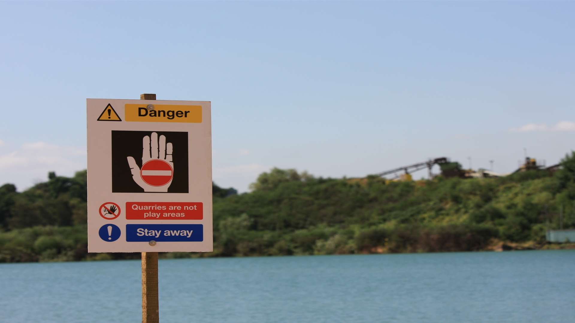 Warning signs are in place around Sevenoaks quarry to keep people safe. Picture: Paul Pounsford