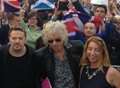 Kent singer urges Scots to vote no at packed rally