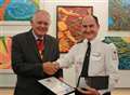 Award for warden who rescued stroke victim 
