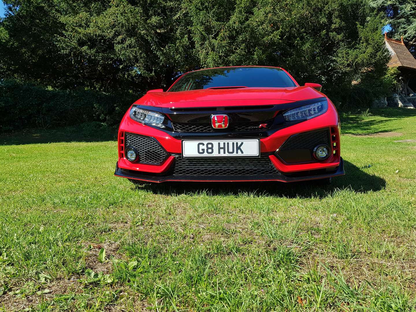 The Type R retains its aggressive styling (4041651)