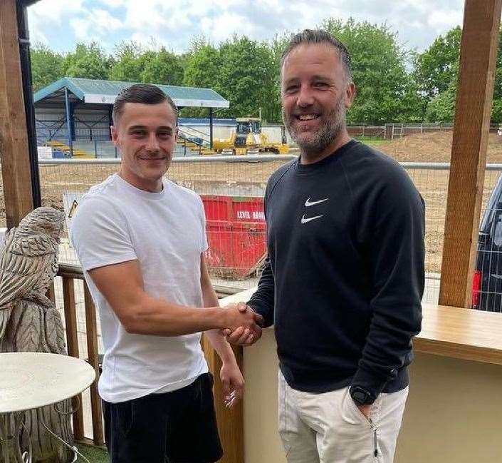 Tonbridge signing Louis Collins with manager Jay Saunders Picture: David Couldridge