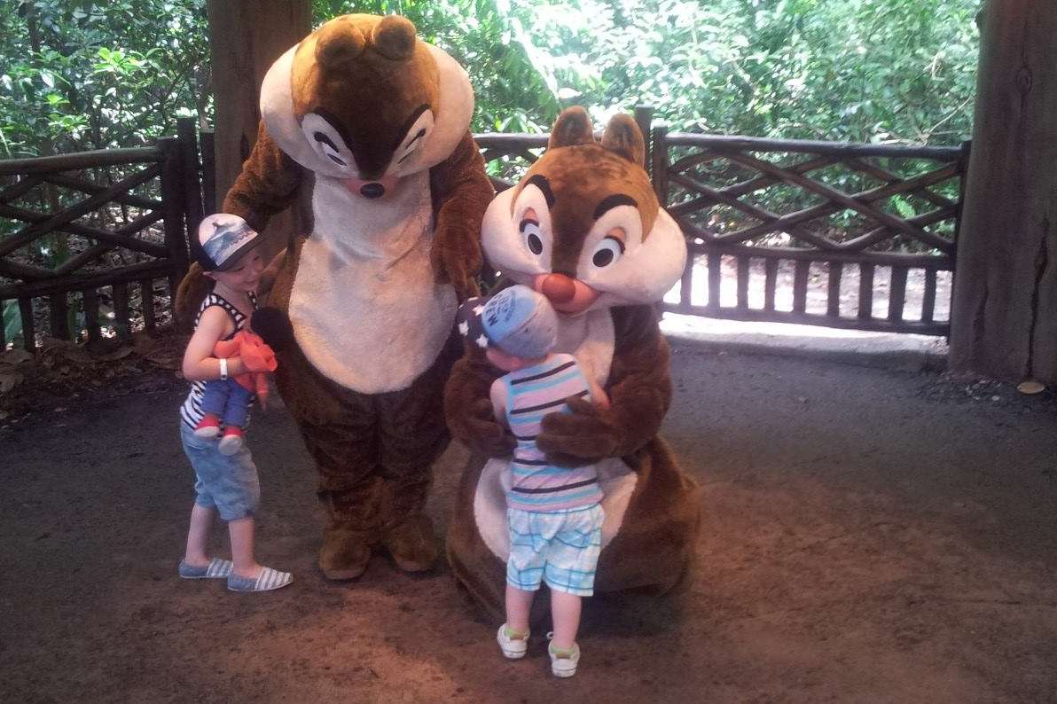 Kai and Harley meet Chip and Dale in Disney World, Florida