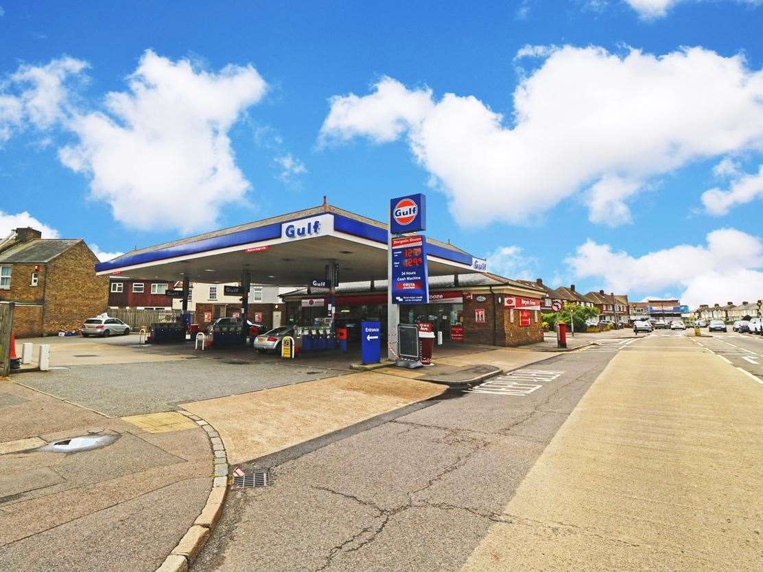 The Gulf petrol station and Bargain Booze shop is on the market (13109363)