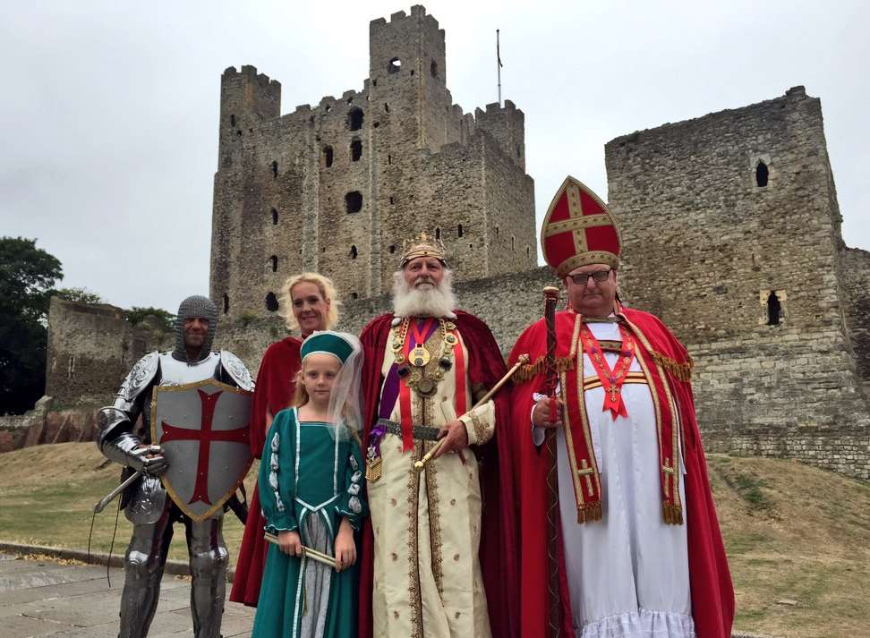 'King John' and other actors mark the 800th anniversary since the siege of Rochester Castle