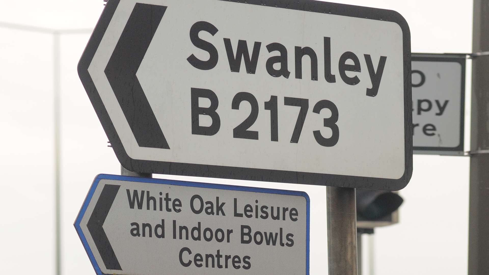 Swanley signs as you enter the town