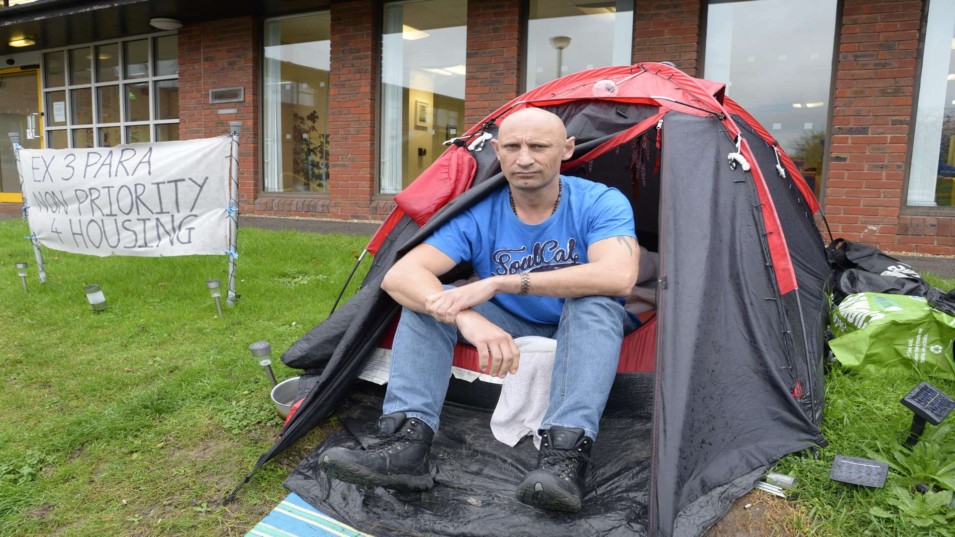 Robert Shaw protesting outside the council offices on Thursday for not being given housing priority for being an ex-serviceman. Picture: Chris Davey