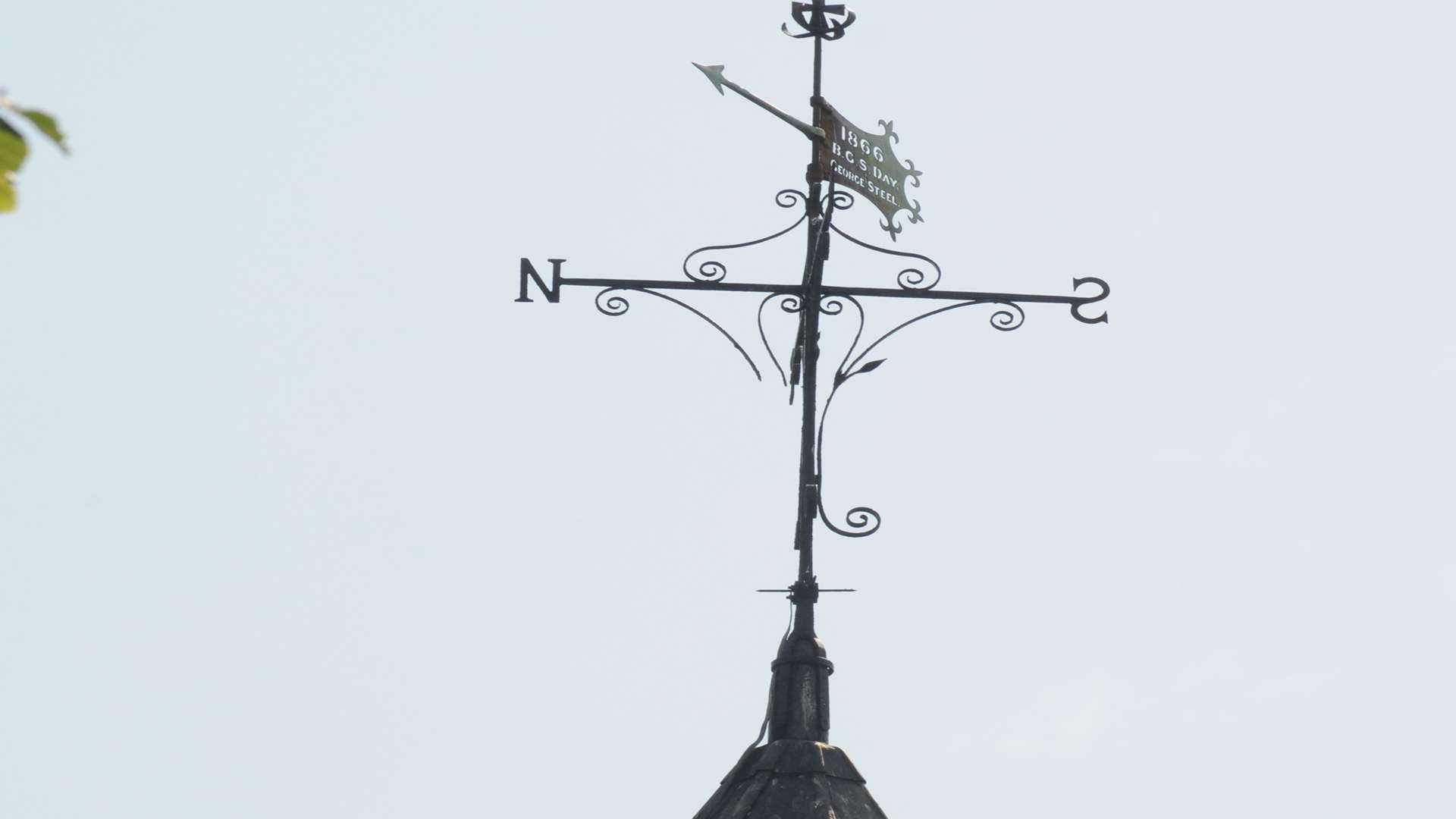 Which Gillingham church has this weather vane?