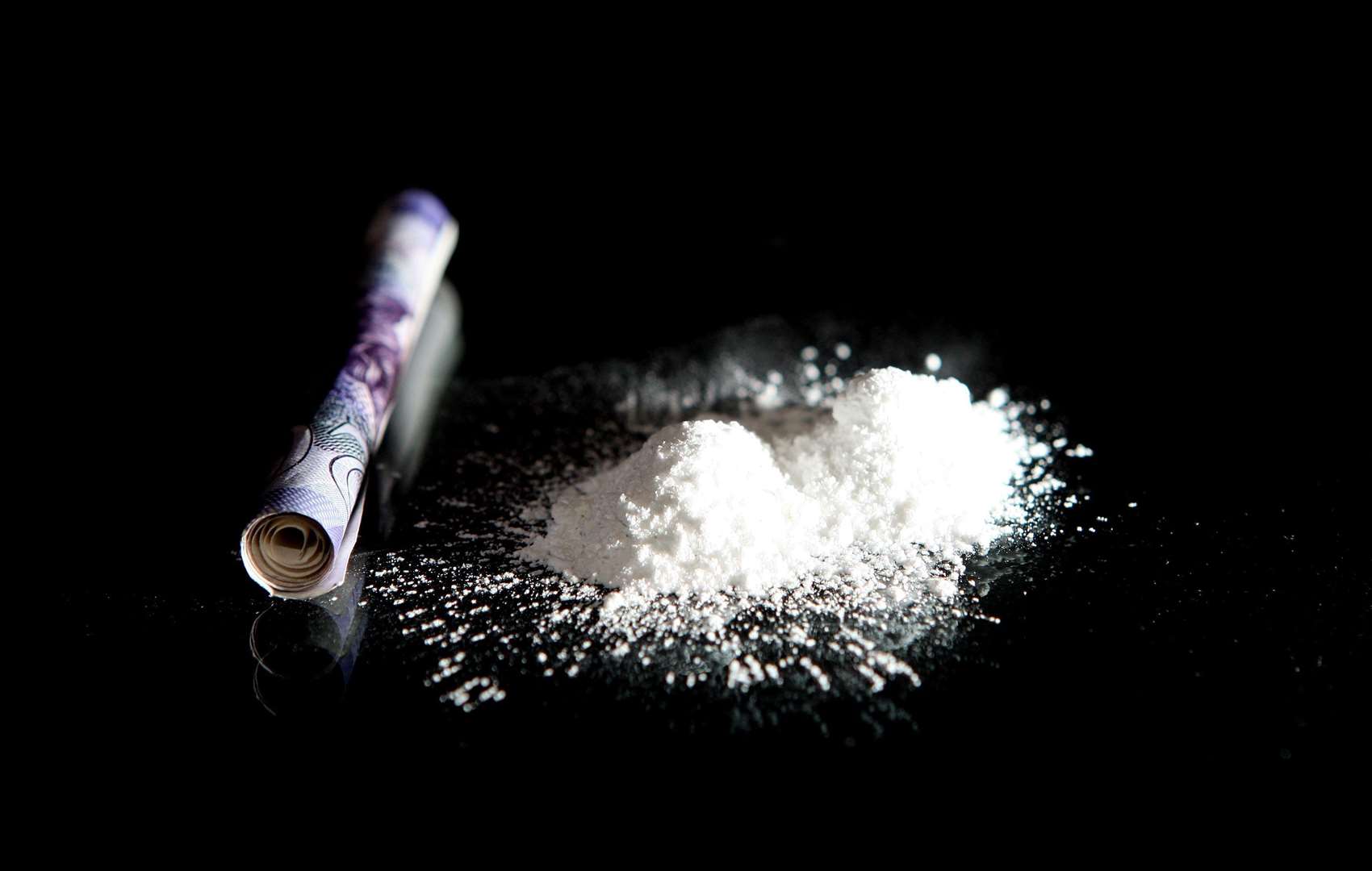Cocaine, cash and a baton was seized. Stock picture