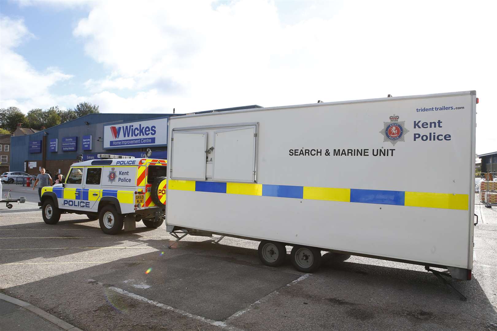 Kent Police Search & Marine Unit search the River Darent. Picture: Andy Jones