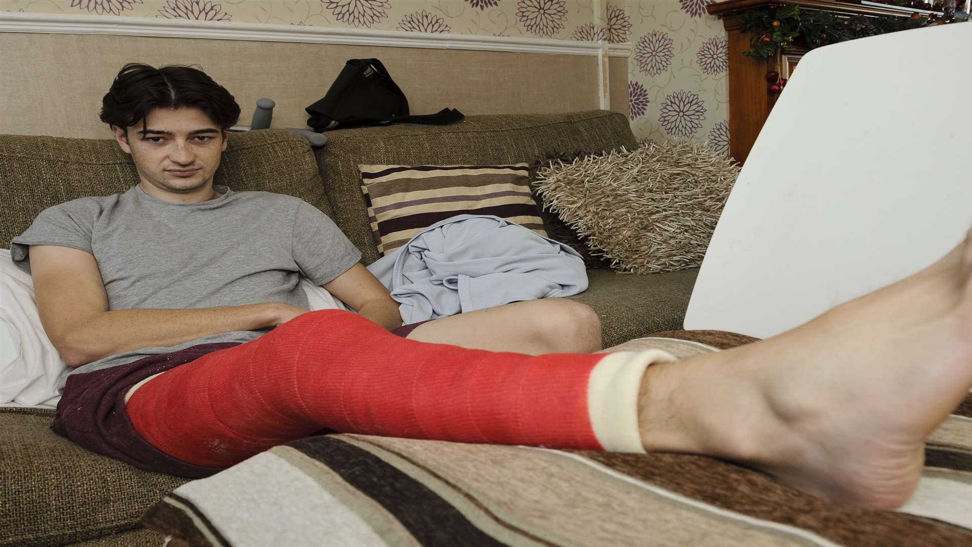 Harry Hoe, living at Balmoral Road, Suton-at-Hone, says he has been badly let down by Darent Valley Hospital after breaking his knee in a crash