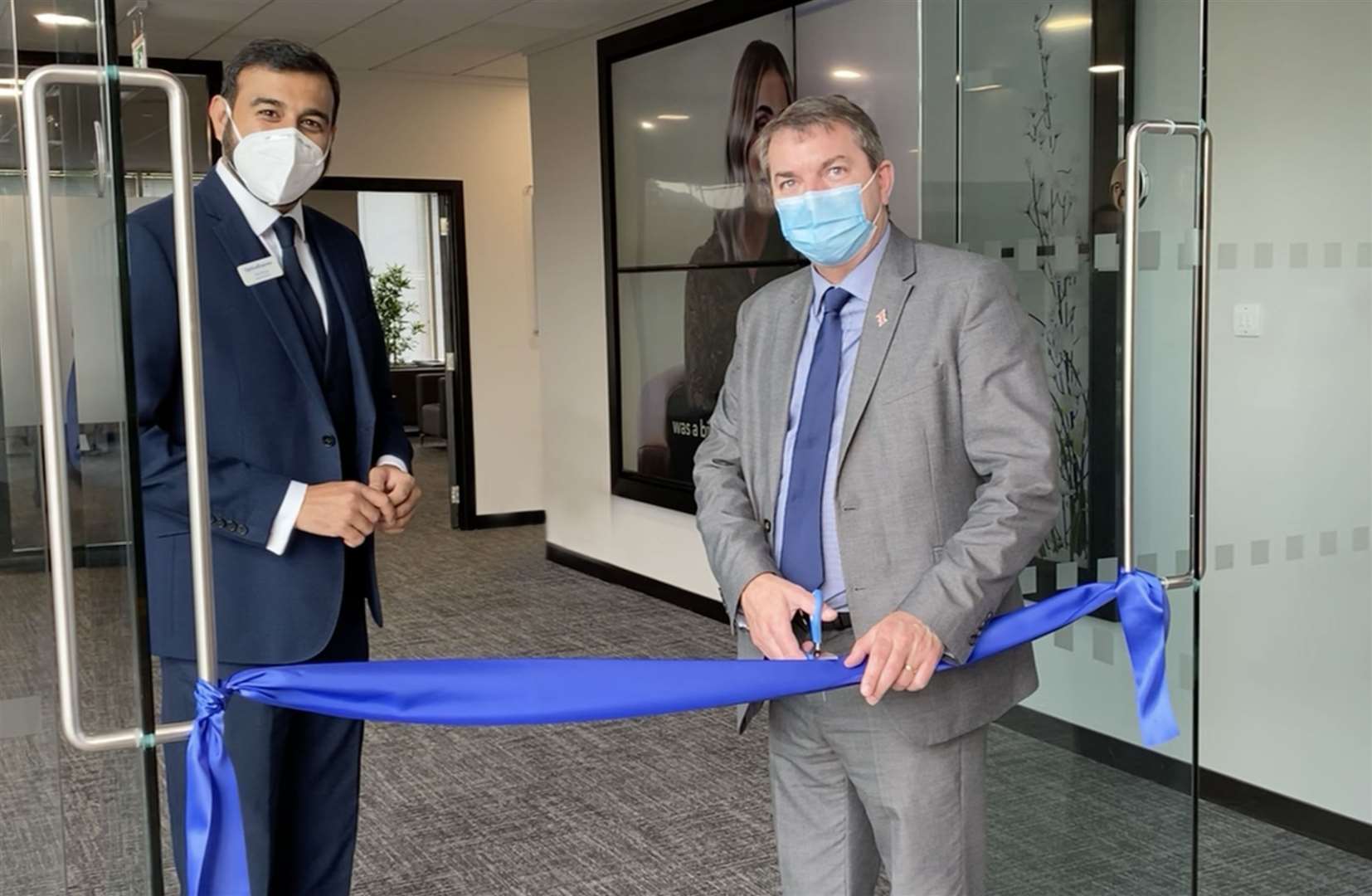 MP Gareth Johnson opens the new eye clinic