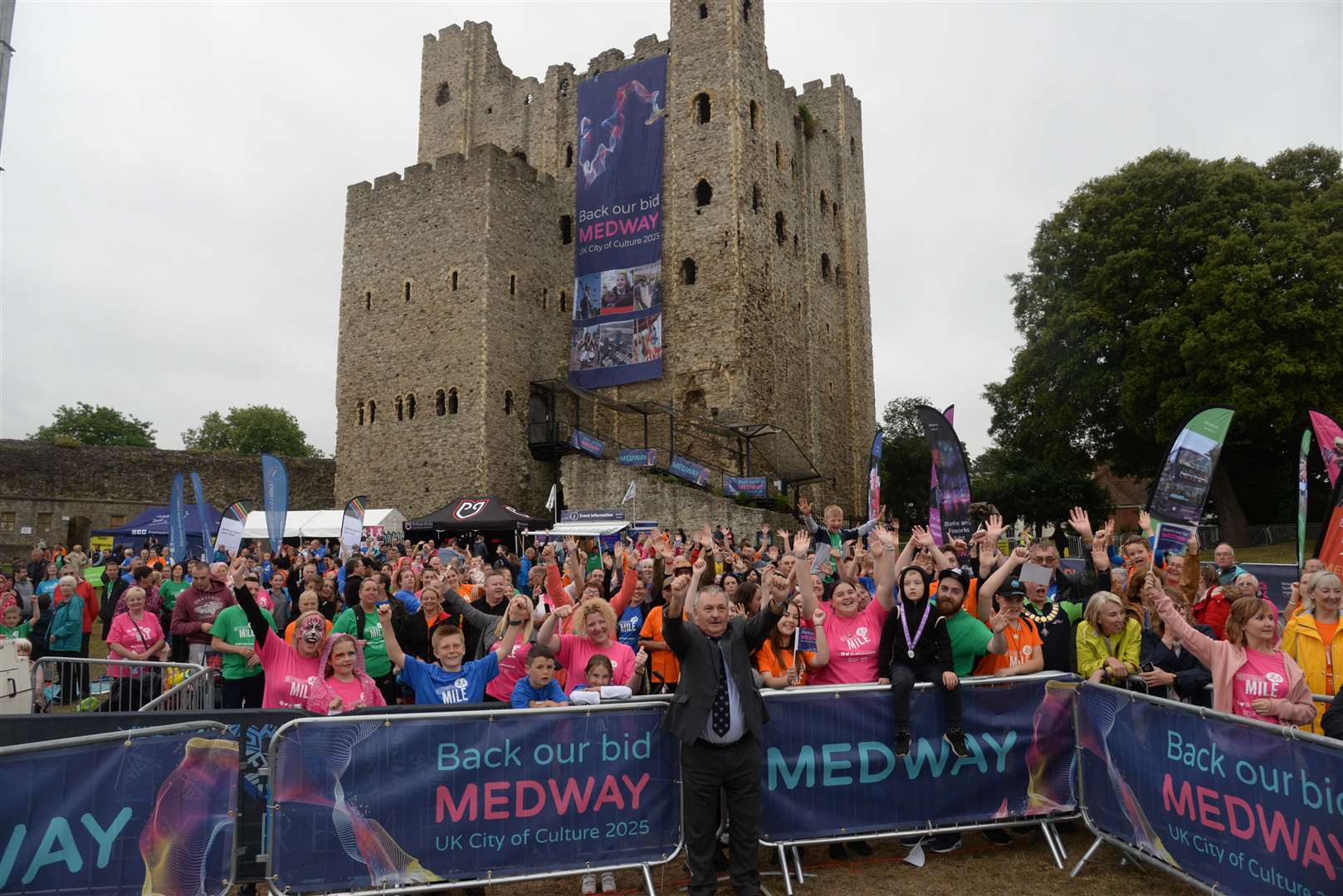Council leader Cllr Alan Jarrett announces Medway's bid to be the UK City of Culture at the Medway Mile event at Rochester Castle in 2019