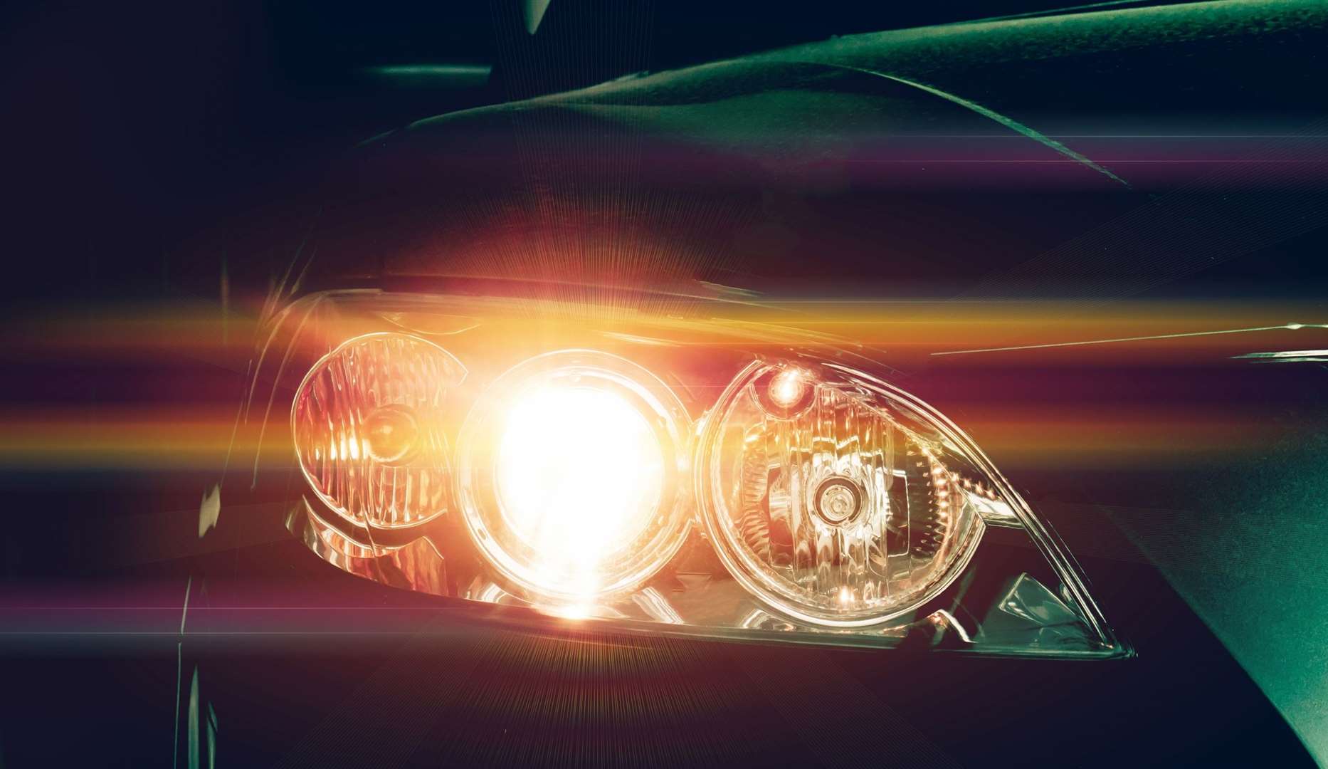 The RAC has raised concerns for a number of years about the increasing glare of headlights. Image: iStock.