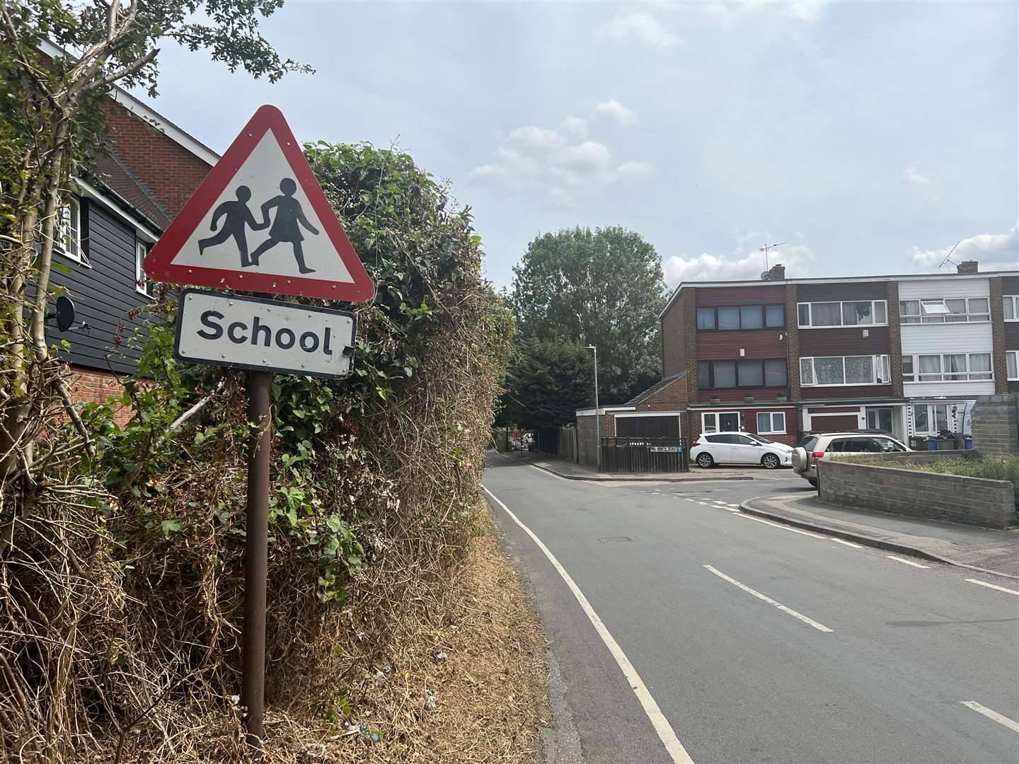 The school crossing sign along Tonge Road, Murston