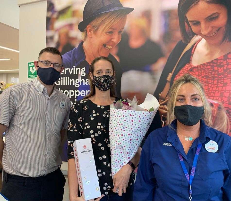 Left to right: Tesco duty manager Ricky Parmenter, shopper Jess Minson and general assistant Louise Dane