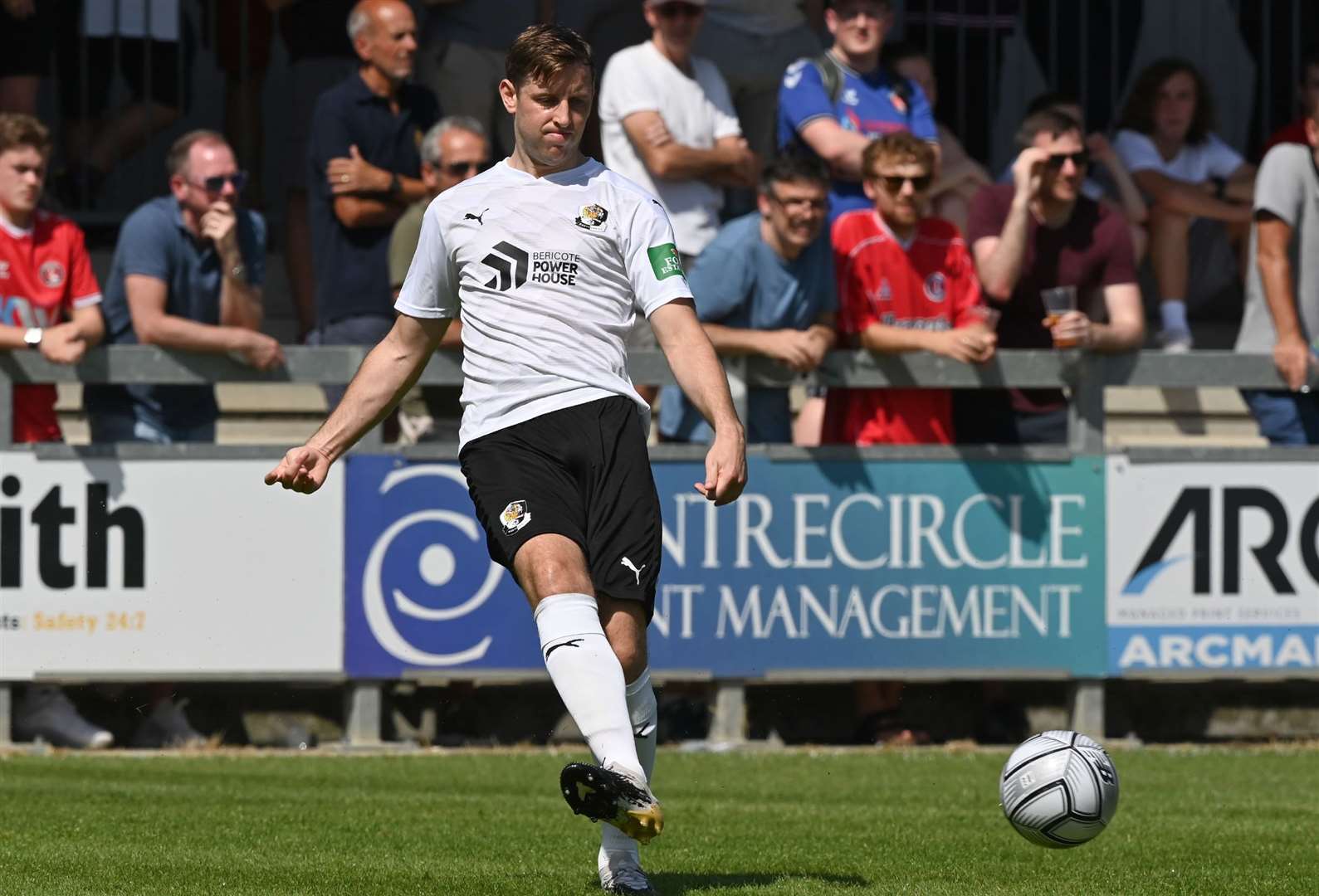 Dartford's Connor Essam has agreed to stay at Princes Park for the 2022/23 campaign. Picture: Keith Gillard