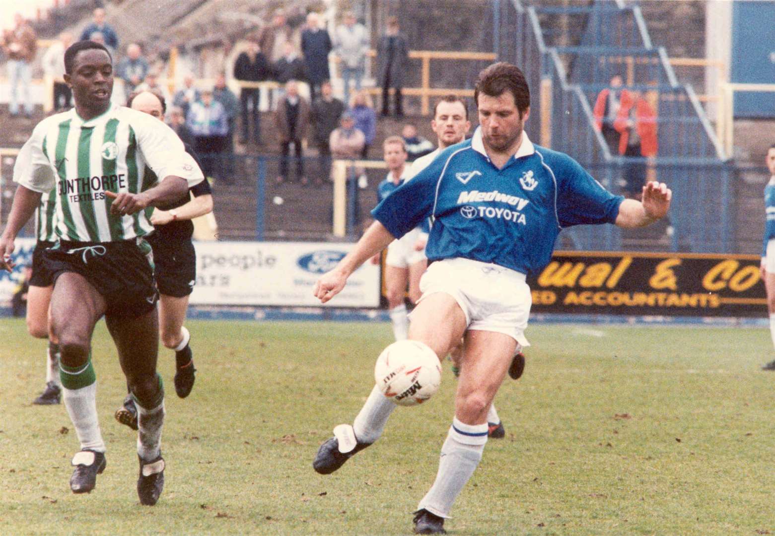 Steve Lovell during his playing days for the Gills