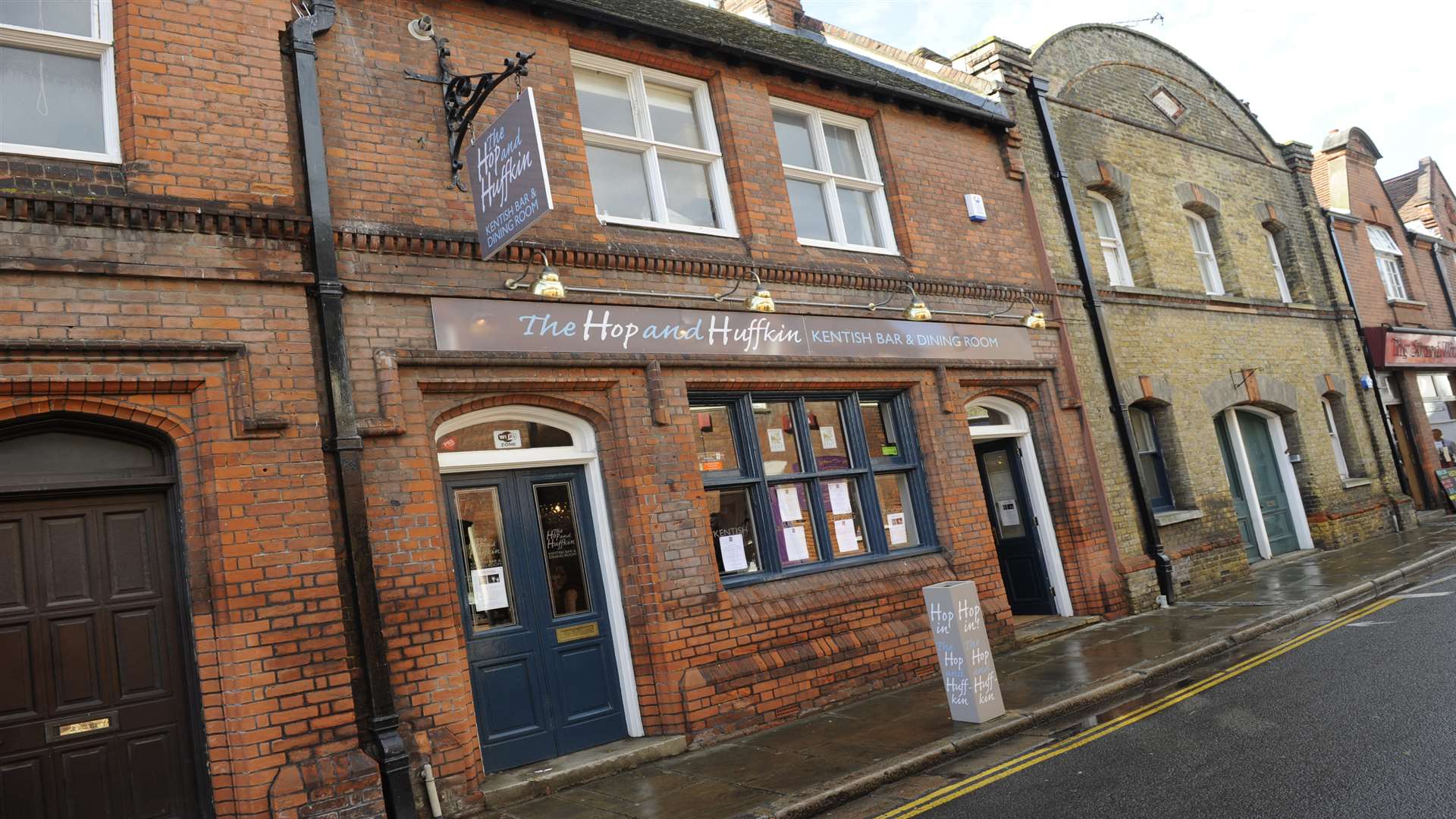 Pie, ale and music nights are a hit at the Hop & Huffkin