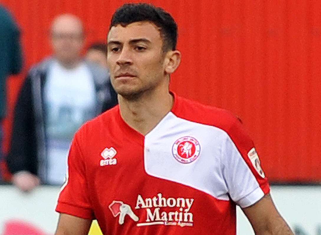 Welling forward George Porter. Picture: David Brown