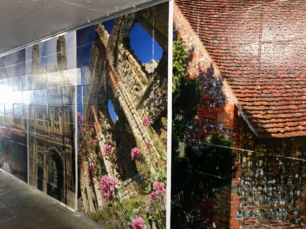 The Rheims Way underpass mural, featuring the Cathedral (16208651)