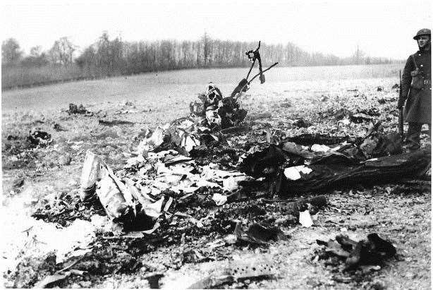 The remains of the Junklers 88 in a field behind The Kings Arms at Boxley, taken the day after the crash