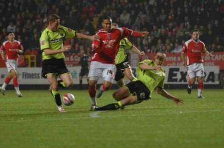 Jerome Thomas drives past Gary Cahill during Charlton's 3-0 defeat to Sheffield United