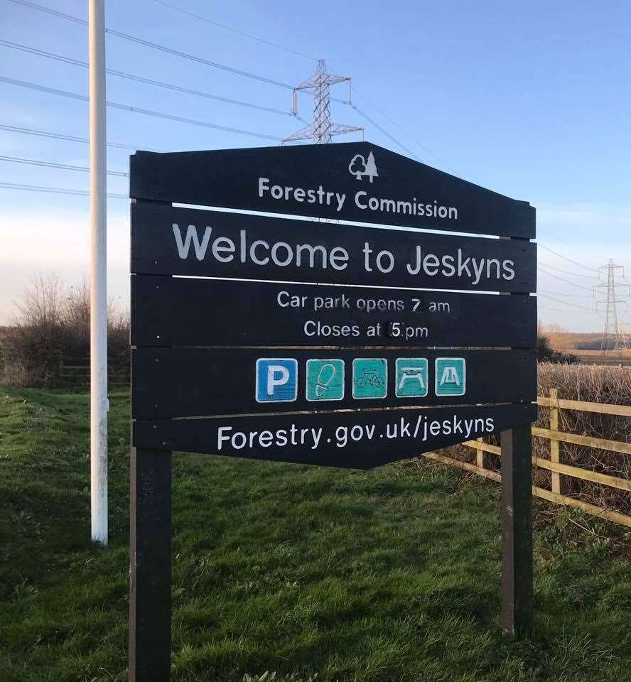 Jeskyns Community Woodland will be shut until further notice (32210412)
