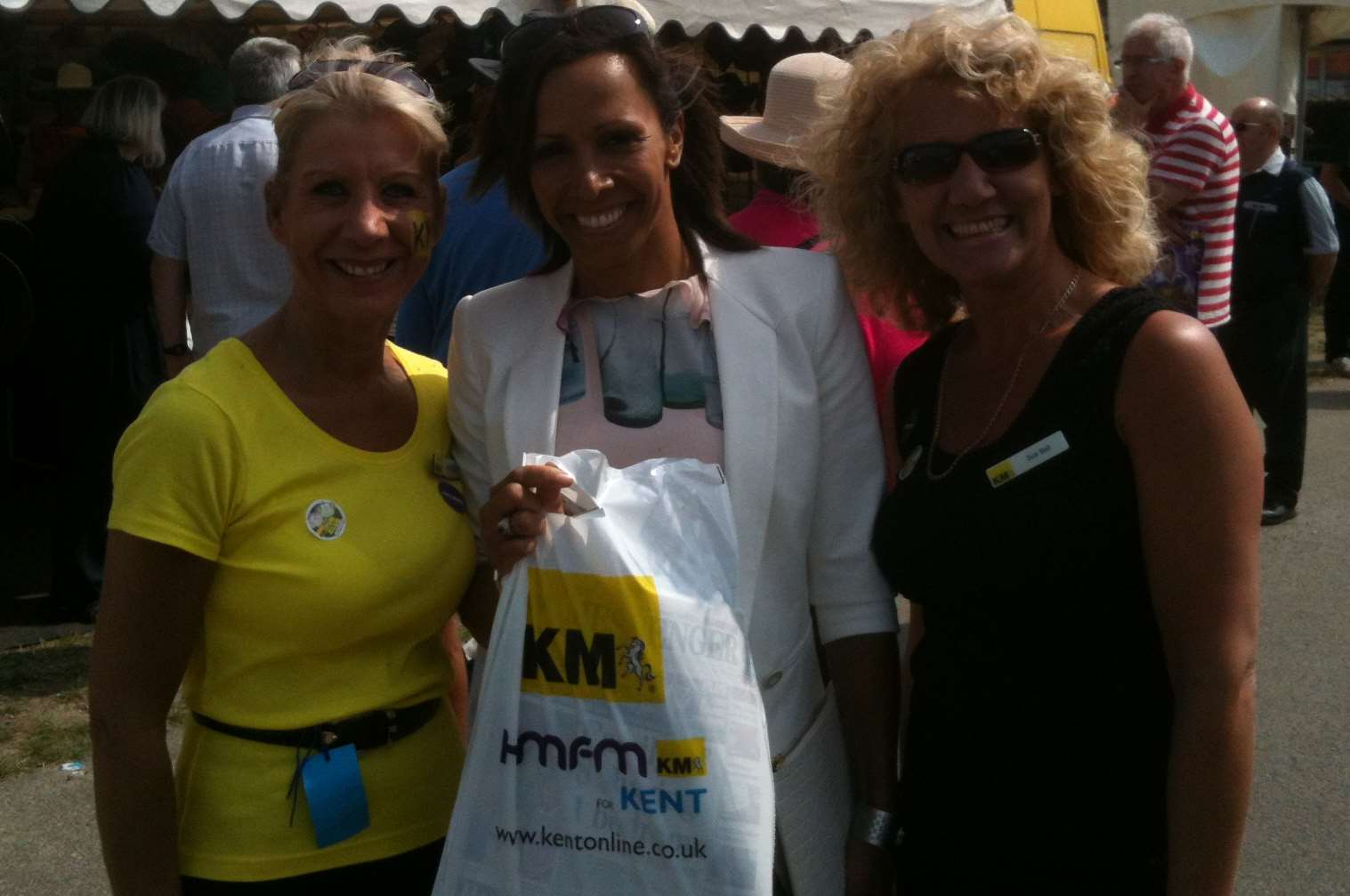 Olympic hero Kelly Holmes with KM Group newspaper distributors at the Kent County Show