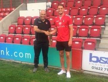 New signing James Ball with Ebbsfleet manager Garry Hill