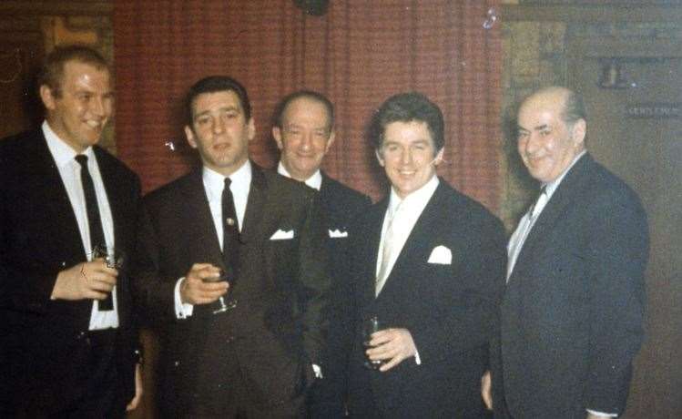 Reg Kray, second left, in 1968, prior to his murder trial (19096033)