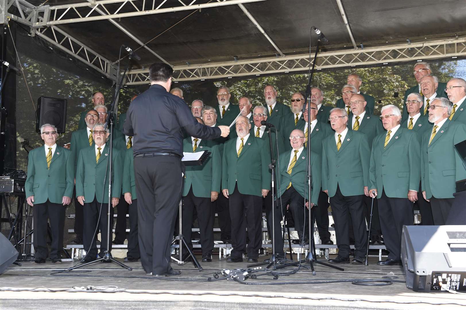 Ellington Park, Ramsgate. Battle for Victory. Thanet Male Voice Choir..Picture: Tony Flashman. (3063436)