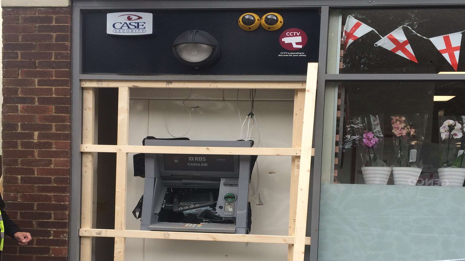 Farm machinery was used in an attempt to steal a cash machine from Tesco Express in Meopham