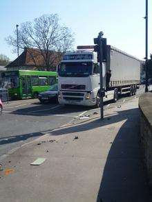 A lorry crashed into traffic lights