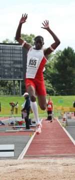 Dwyte Smith in the long jump