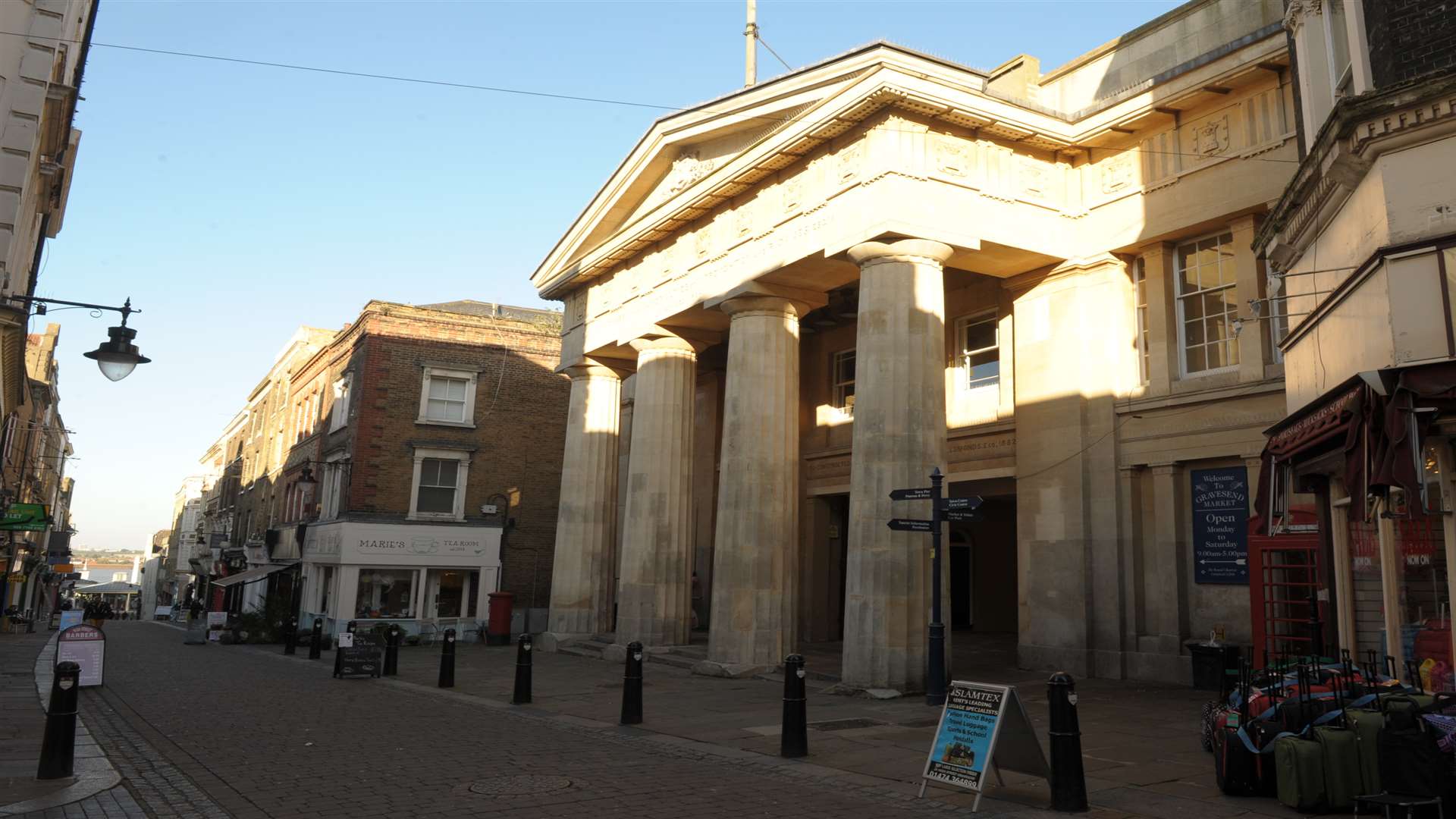 Gravesend Old Town Hall, High Street.