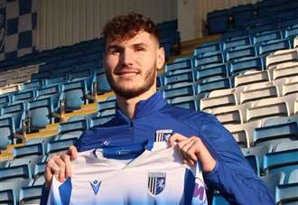 Gillingham wait patiently on striker – latest on Andrews’ injury recovery