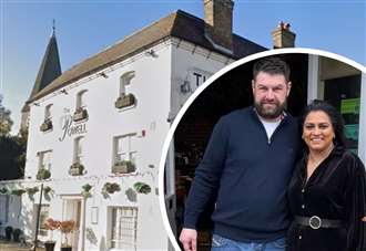 Residents threaten pub boycott as new owners go cashless