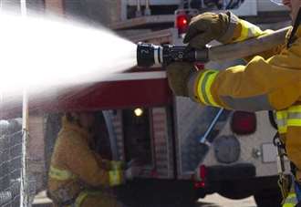 Residents told to shut doors and windows due to fire