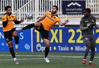Luque leaves Maidstone for National League move