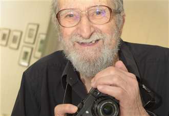 Tributes to photographer with 'unique talent'