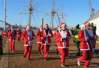 Santa Fun Run returns to historic landmark