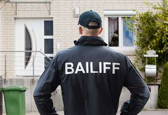 Scammers posing as bailiffs prompts warning