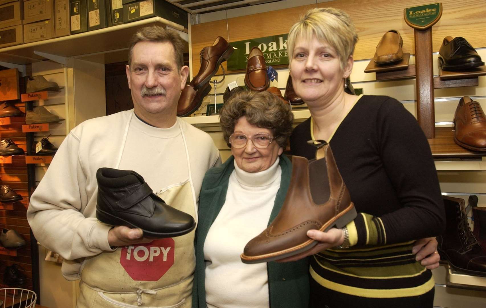 Peter and Angie Earl with Peter's mother Joyce, centre, in 2004