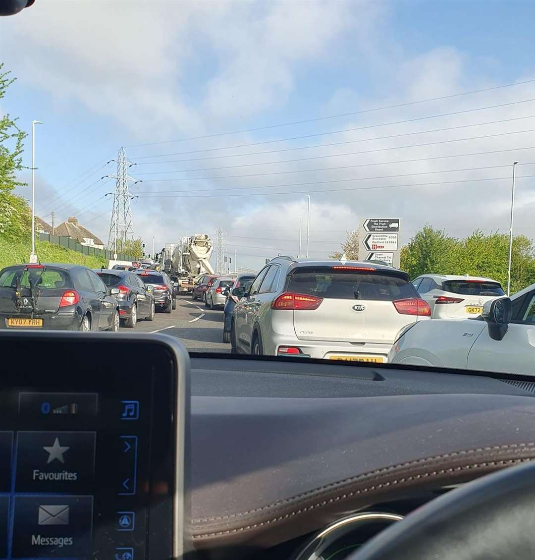 Traffic at Bean roundabout heading towards Bluewater