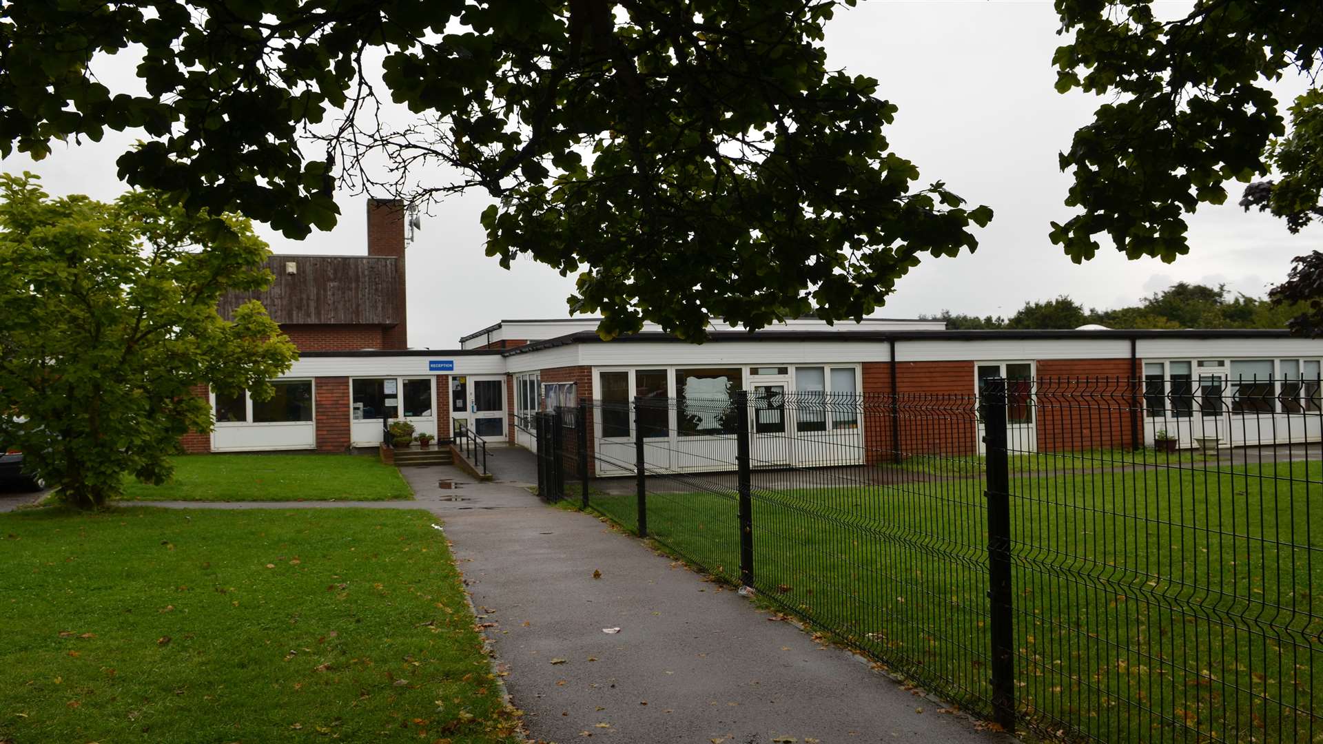 St Helen's Primary School, Church Street, Cliffe