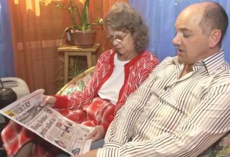 Debbie's mother Pat Cameron with psychic Joe Power. Picture: CHRIS DAVEY