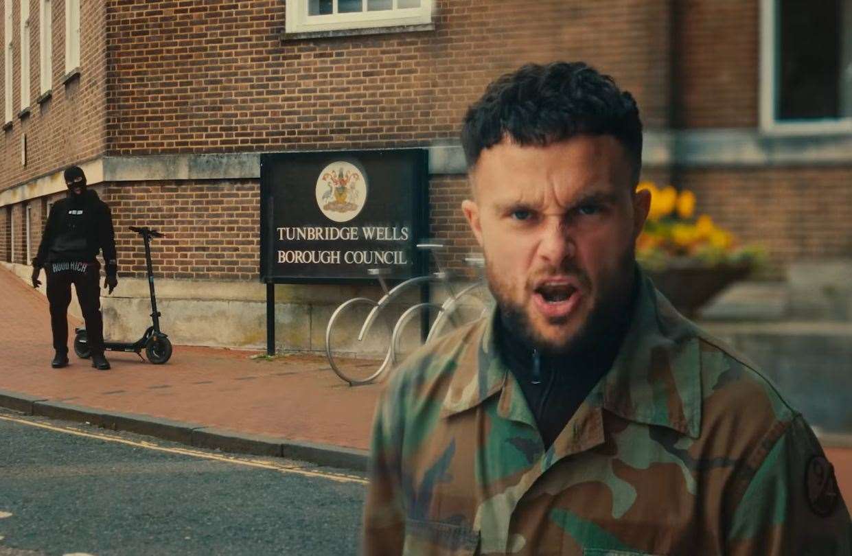 The pair filmed in front of the Tunbridge Wells Borough Council building. Picture: YouTube