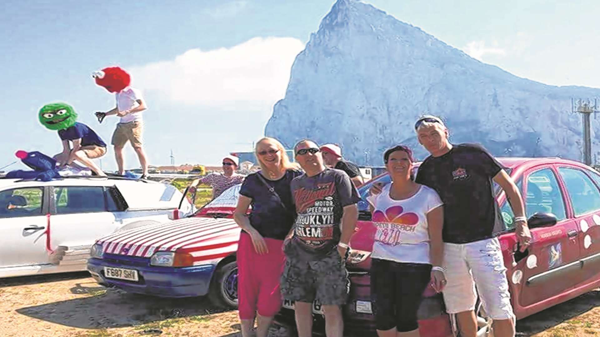 Debbie and Simon (right) with other Banger Rally competitors