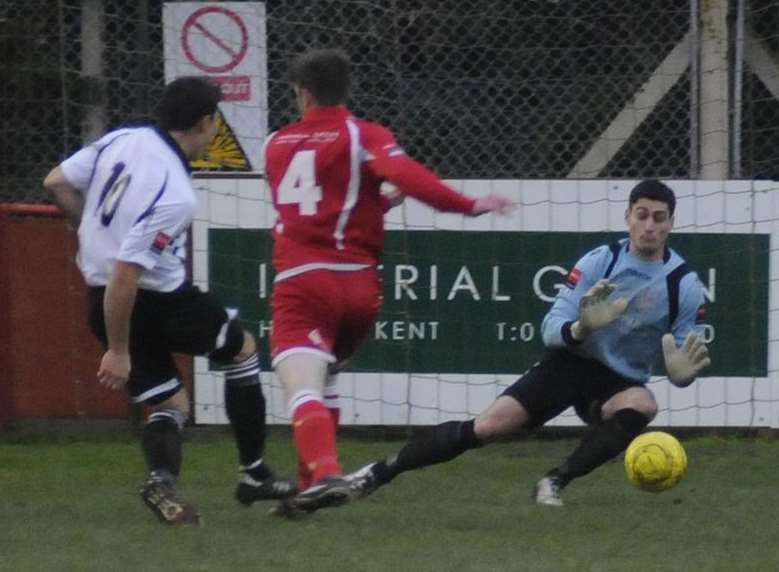 Dan Eason pulls off another important save for Hythe Town Picture: Paul Amos