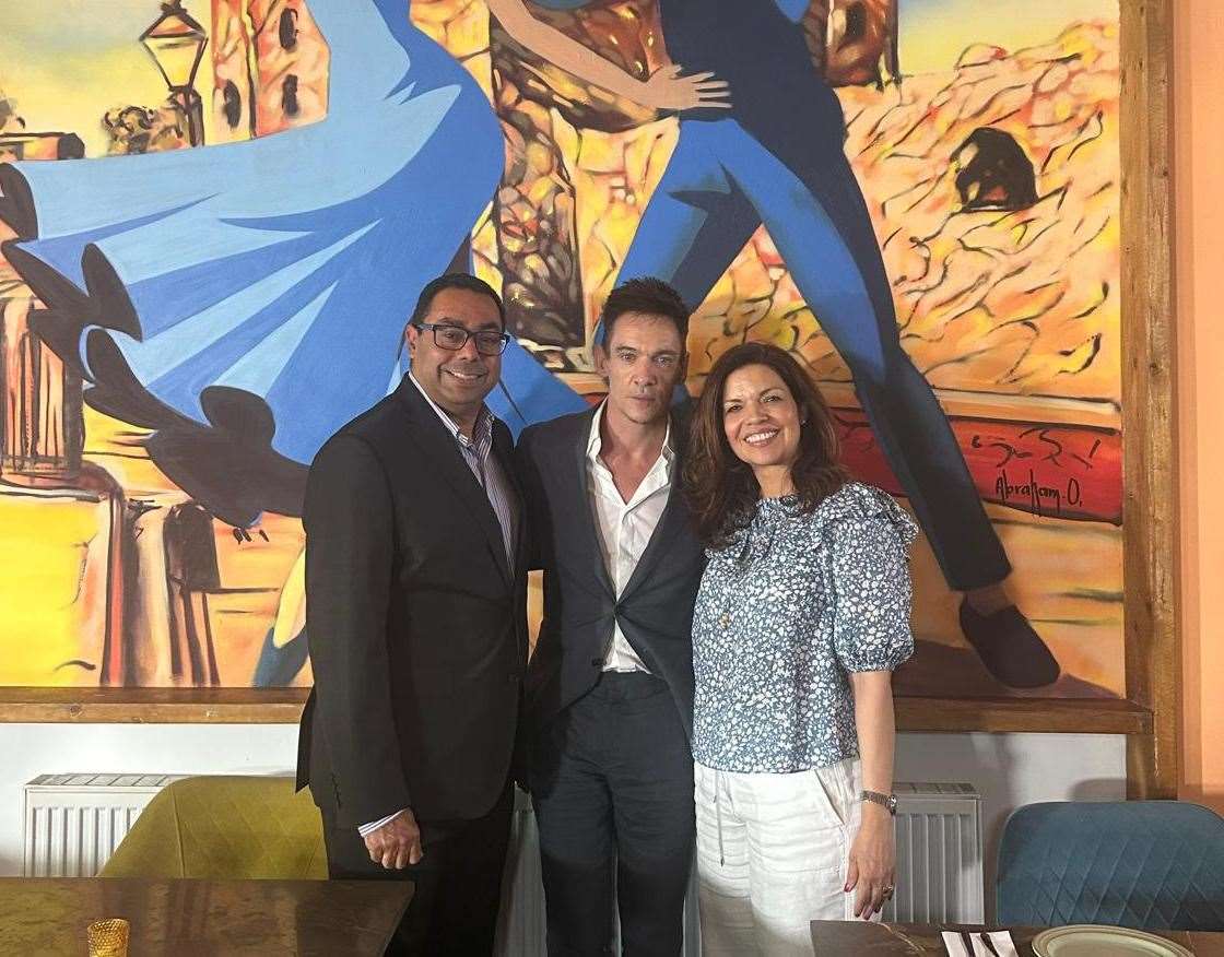 Actor Jonathan Rhys-Meyers with restaurateurs Juan Carlos Bejarano and wife Maribel Ramirez